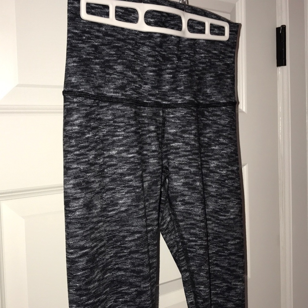 ✨Women’s Lulu Lemon leggings✨